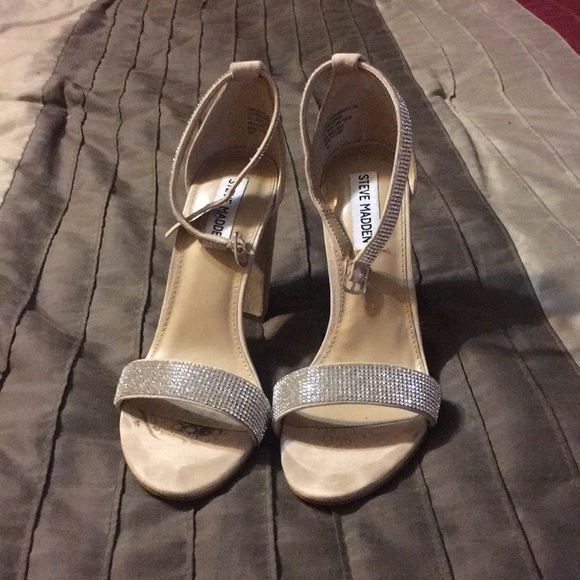 Shoes - Picture 1 of 2